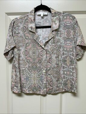 Chelsea & Theodore Pastel Paisley Button-Front Short Sleeve Blouse